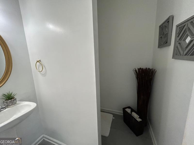 LEESHIRE CLOSE CONDOMINIUM - Residential