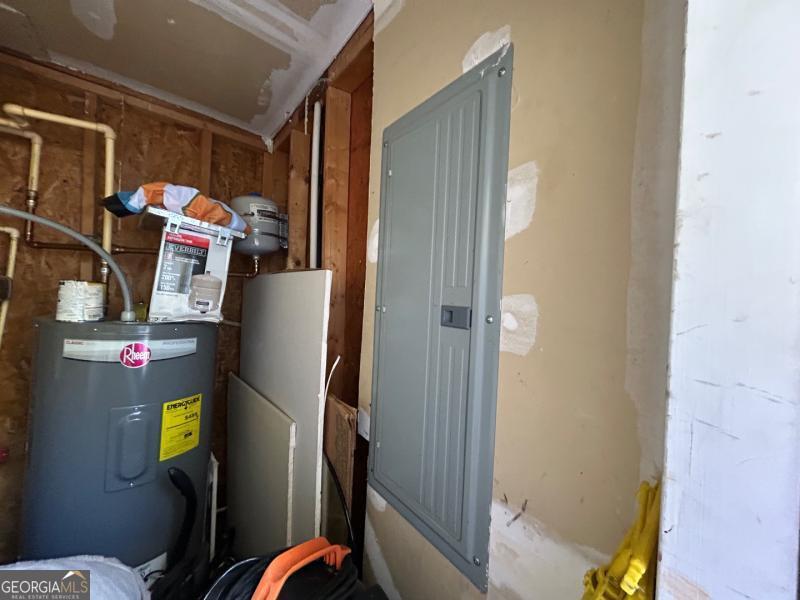 LEESHIRE CLOSE CONDOMINIUM - Residential