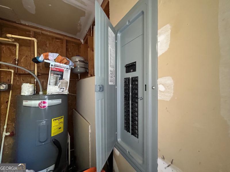 LEESHIRE CLOSE CONDOMINIUM - Residential