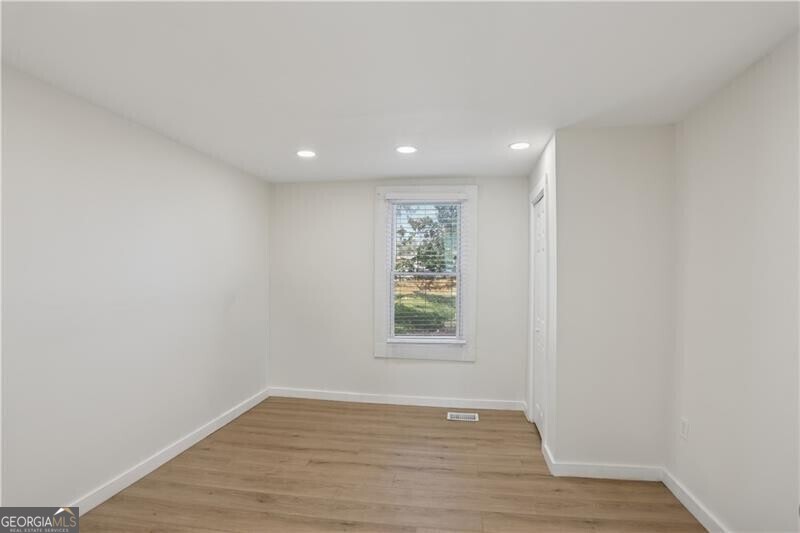 130 South AVE SE
