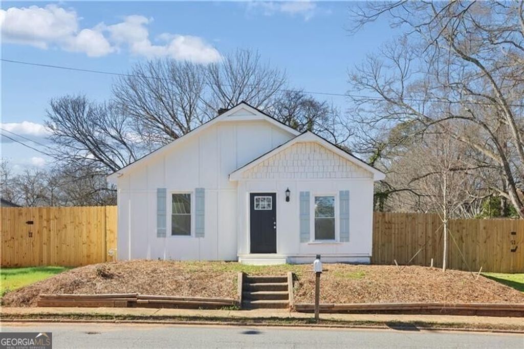 Photo of 130 South Avenue SE, Marietta, GA 30060 (MLS # 10723738)