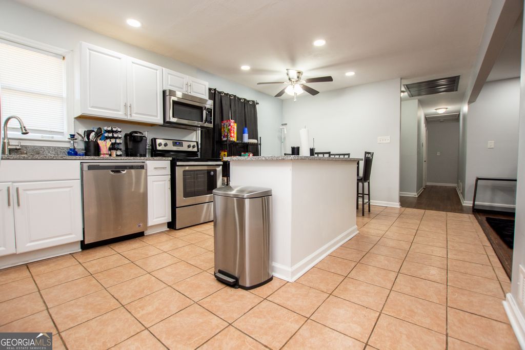 Photo of 3150 Dogwood Drive, East Point, GA 30344 (MLS # 10733667)