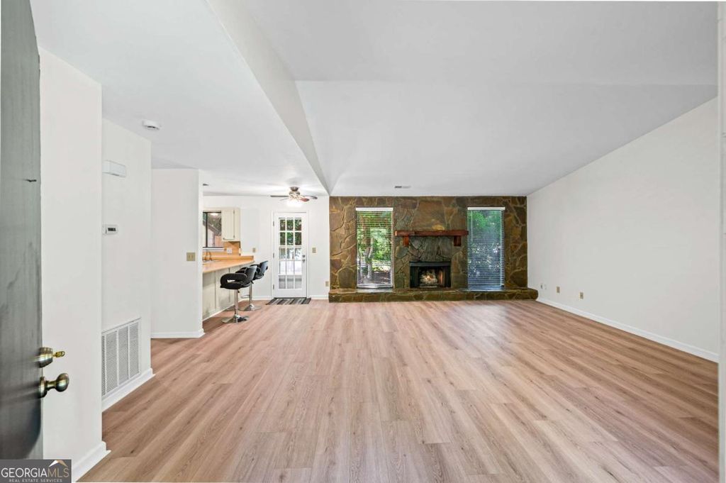 Photo of 260 Toweridge Drive, Marietta, GA 30064 (MLS # 10766076)