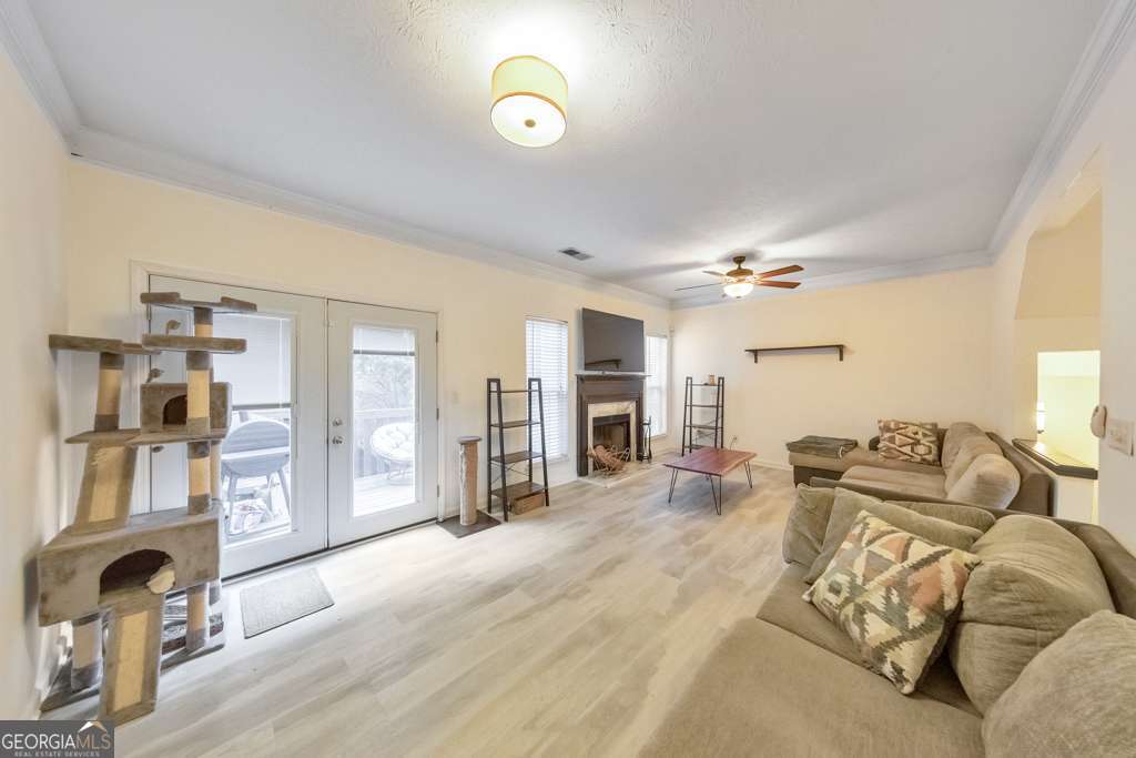 2057 Pinnacle Pointe DR