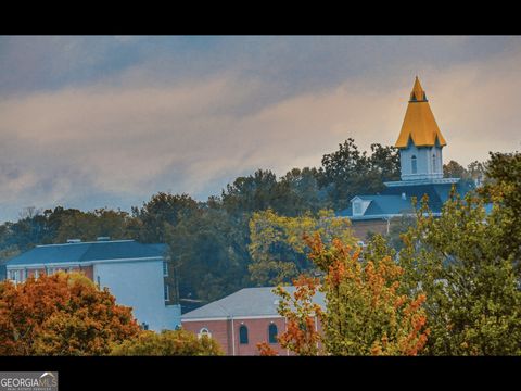 A home in Dahlonega