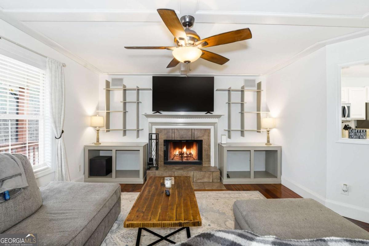 335 Allatoona Shores DR