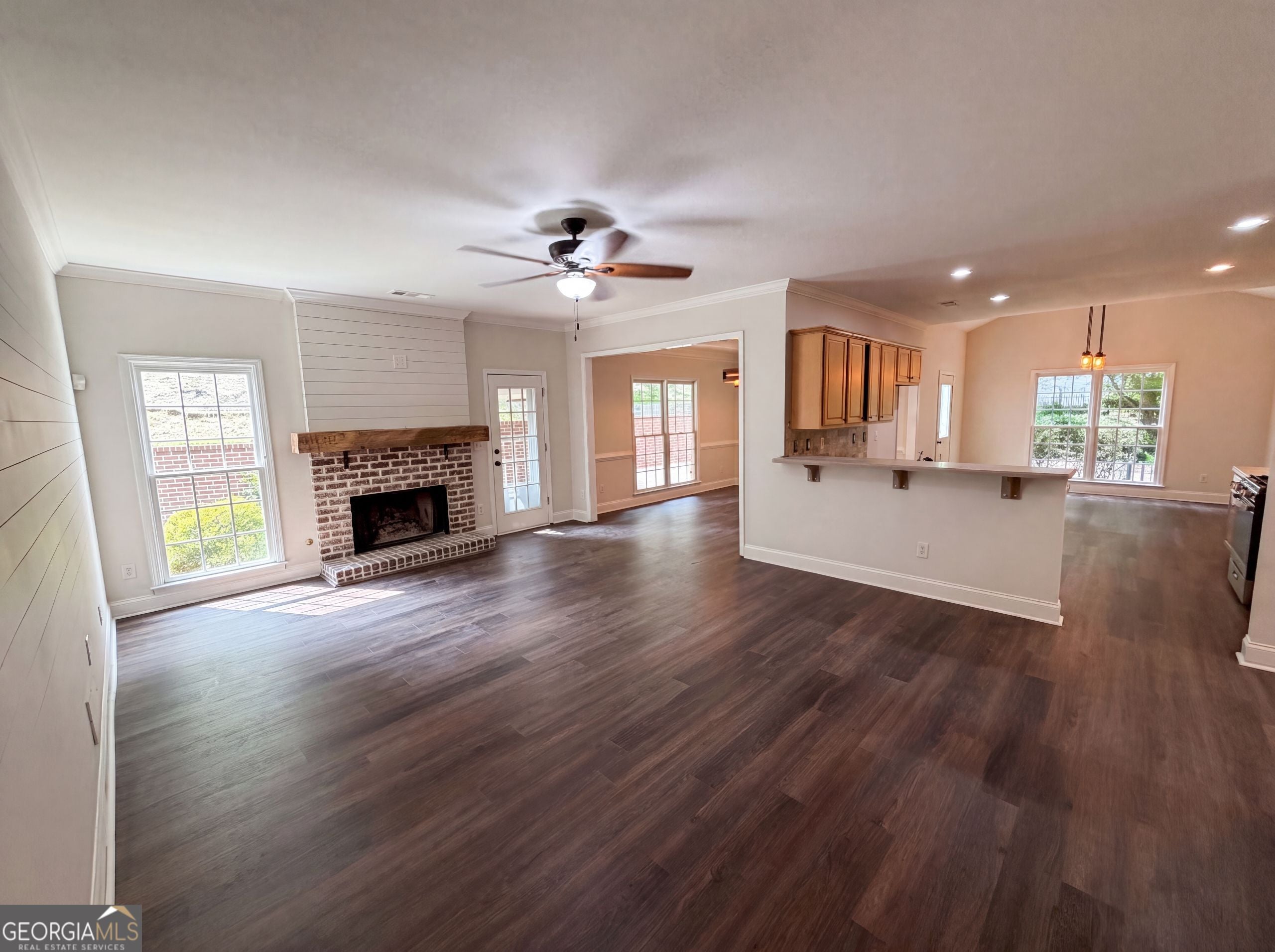 8635 Amsbury WAY