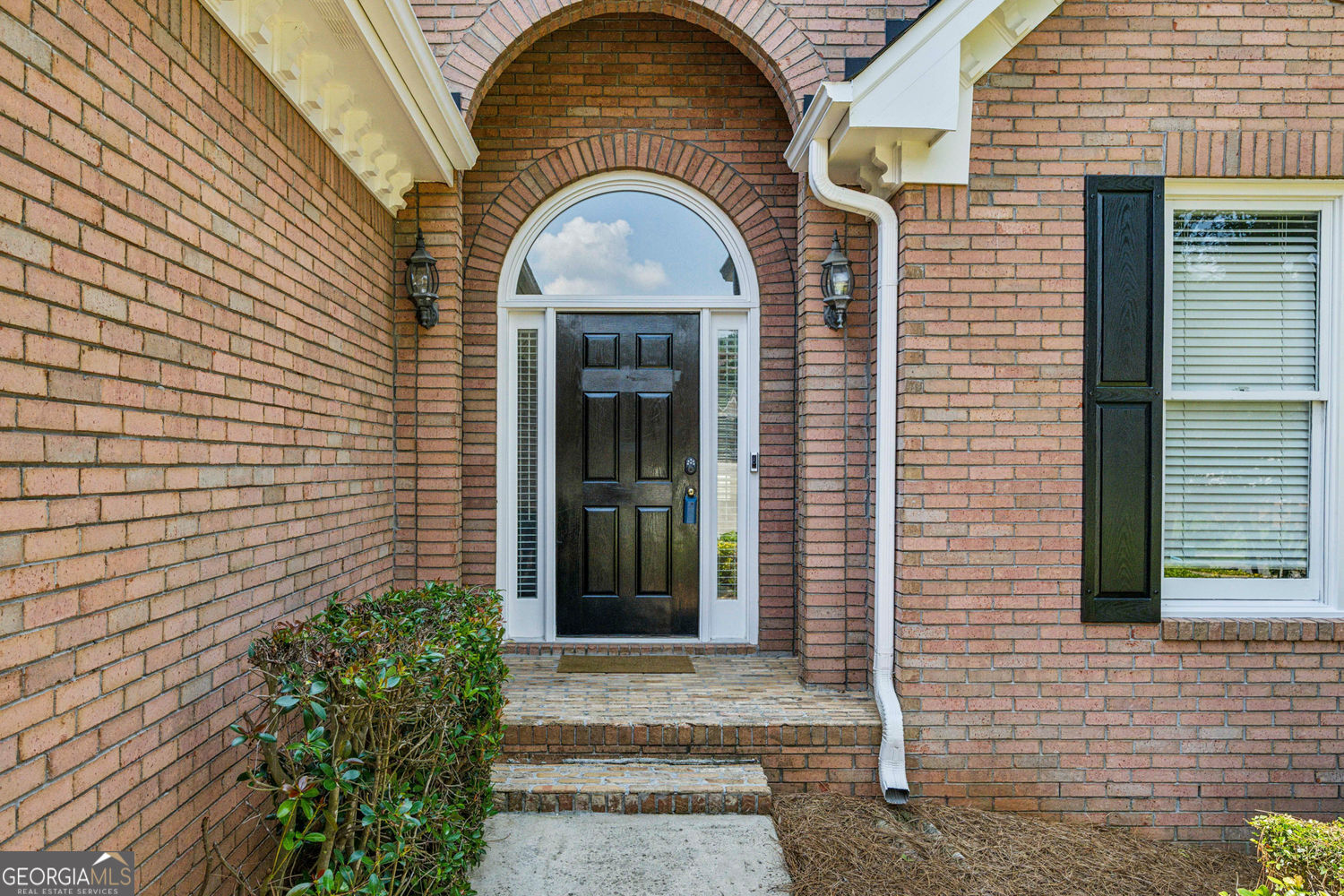 1506 Threepine PL