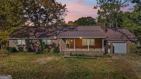 110A Williams RD SE Silver Creek GA 30173