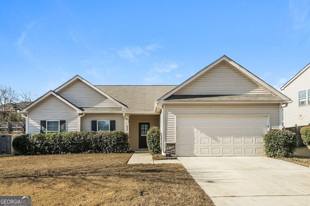 Photo of 392 Pinnacle Drive, Winder, GA 30680 (MLS # 10661692)