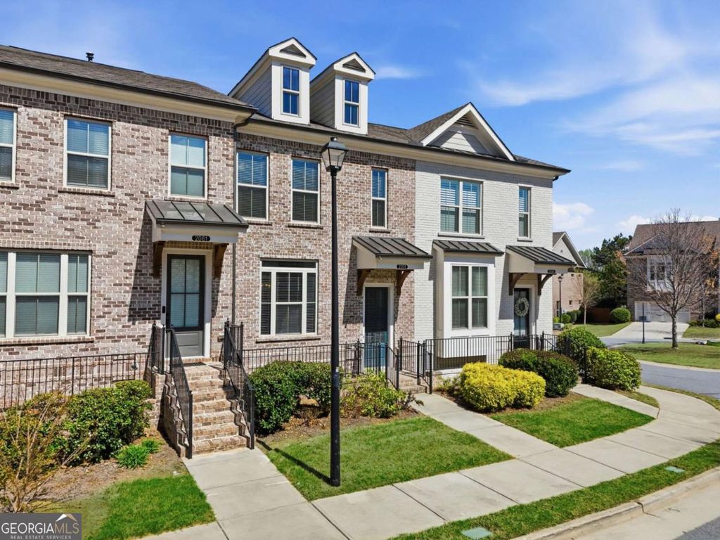 Photo of 2051 Glenview Park Circle, Duluth, GA 30097 (MLS # 10719535)