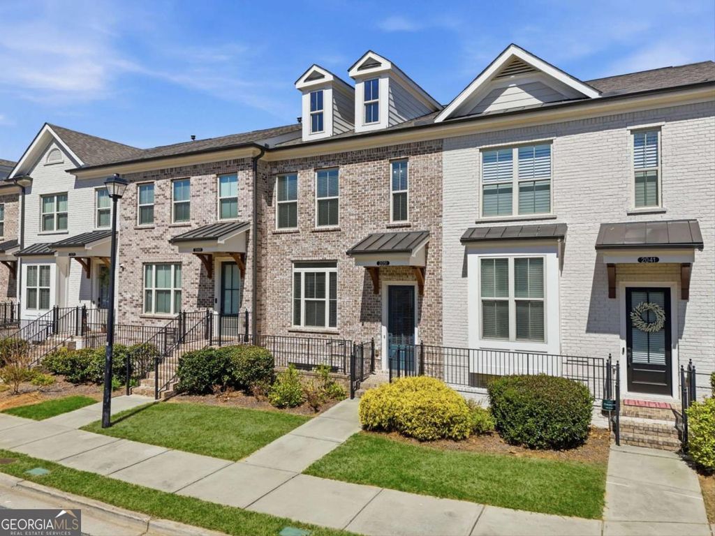 Photo of 2051 Glenview Park Circle, Duluth, GA 30097 (MLS # 10719535)