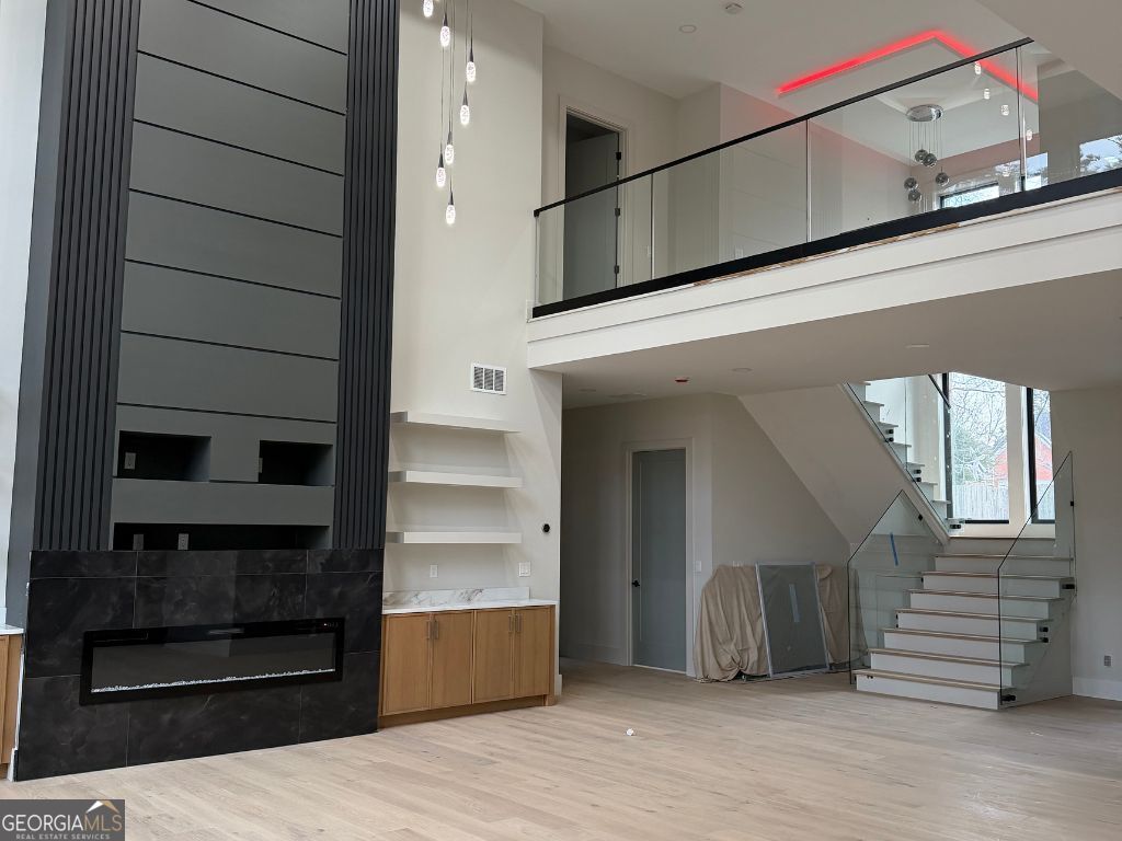 2701 Collins Hill RD