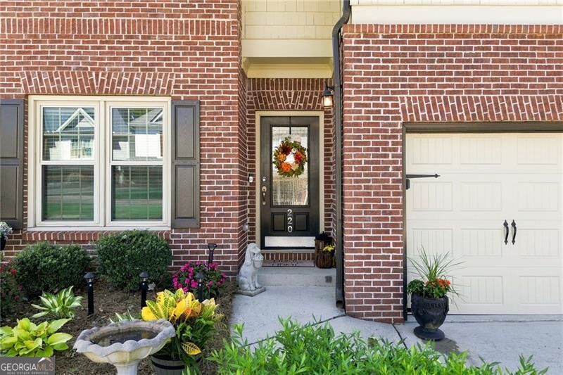 220 Water Oak PL