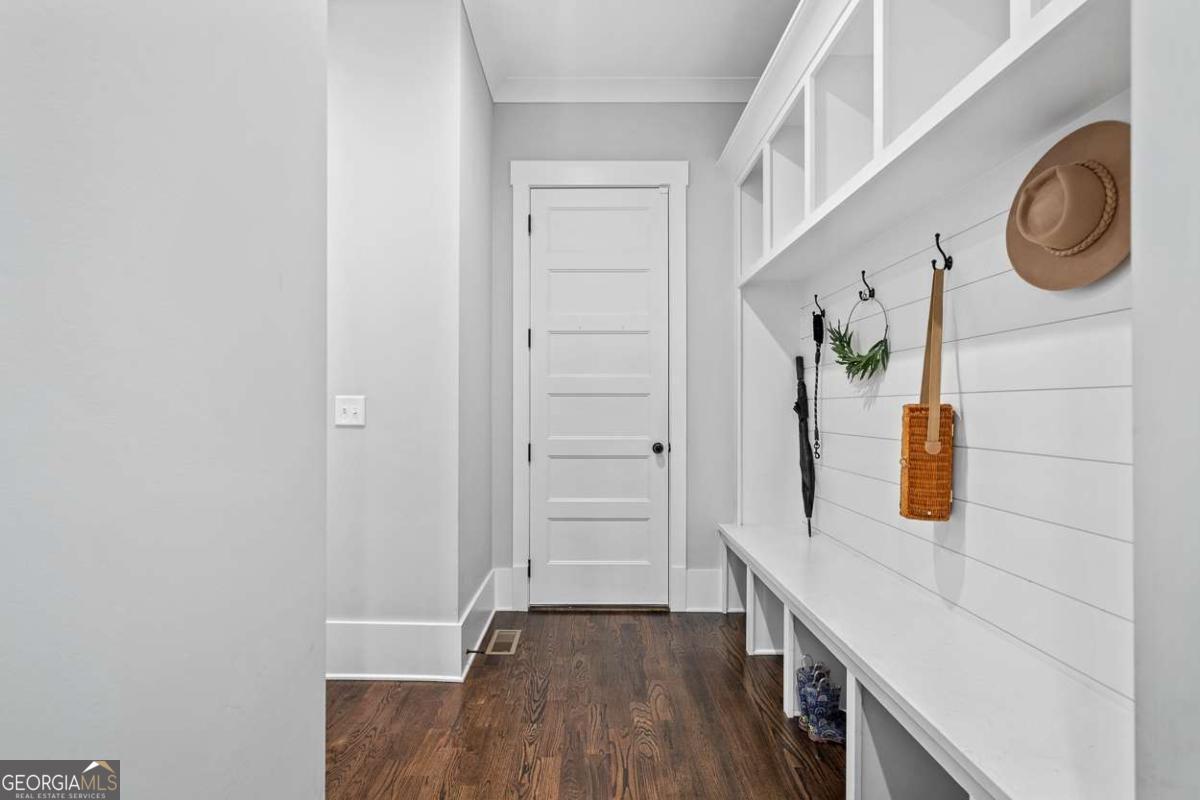 Ellis - Residential