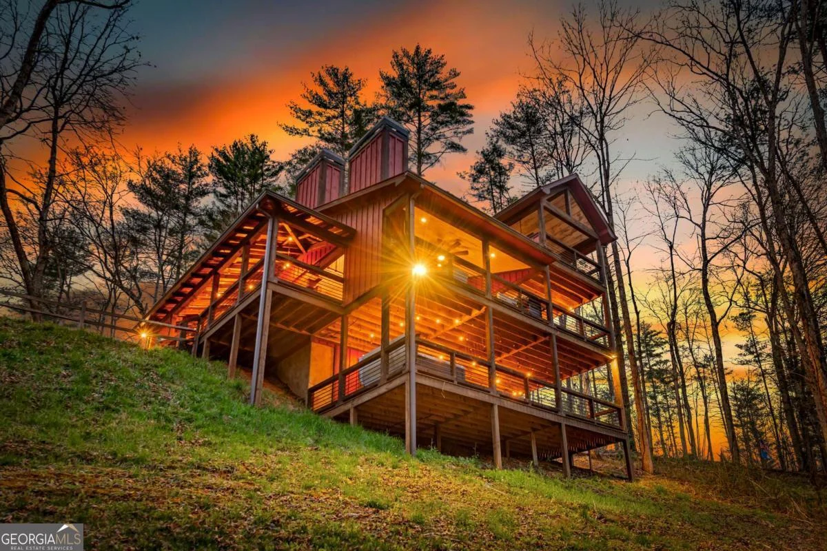 127 Twin Creeks Road