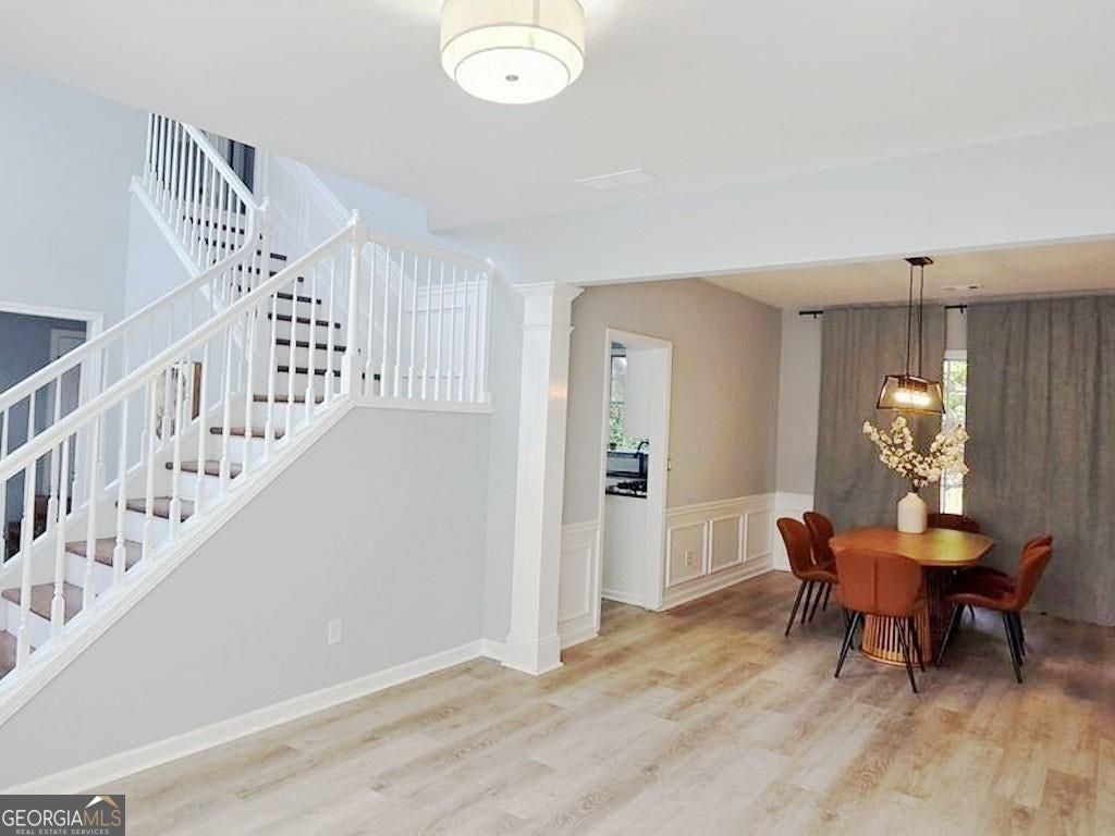 552 Glen Level CIR