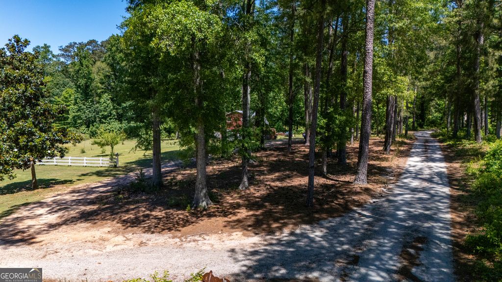 Photo of 1268 Welcome Road, Newnan, GA 30263 (MLS # 10766319)