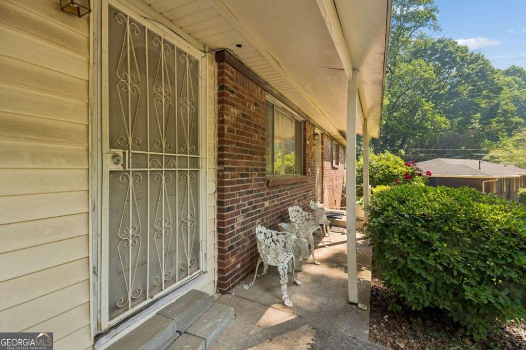 Photo of 2206 Acelia Court, Decatur, GA 30034 (MLS # 10740098)