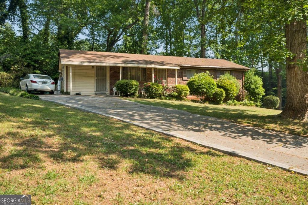 Photo of 2206 Acelia Court, Decatur, GA 30034 (MLS # 10740098)