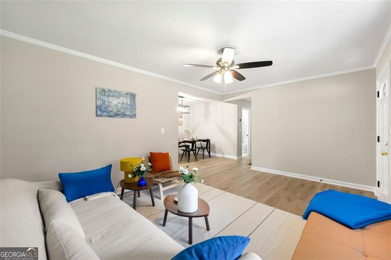 2125 LYNN DR SW