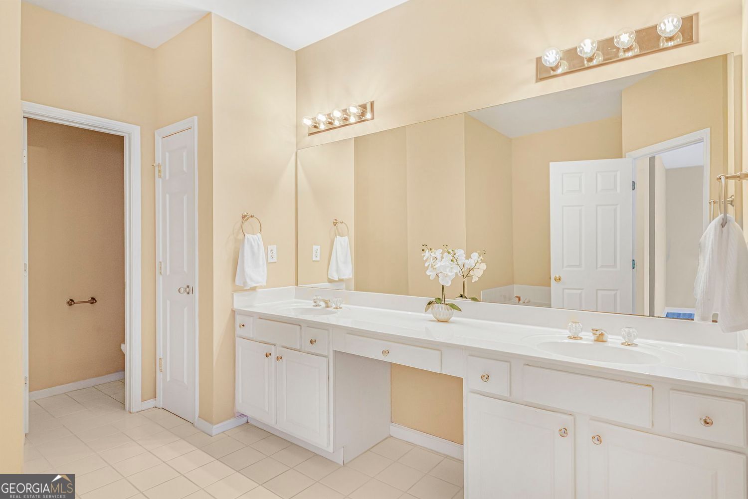 Smyrna, Georgia 30082, United States, 3 Bedrooms Bedrooms, ,4 BathroomsBathrooms,Residential,Active,134943