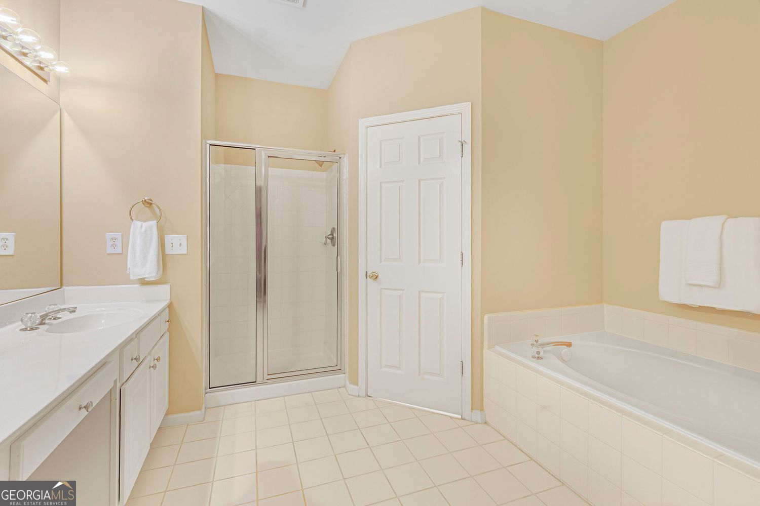 Smyrna, Georgia 30082, United States, 3 Bedrooms Bedrooms, ,4 BathroomsBathrooms,Residential,Active,134943