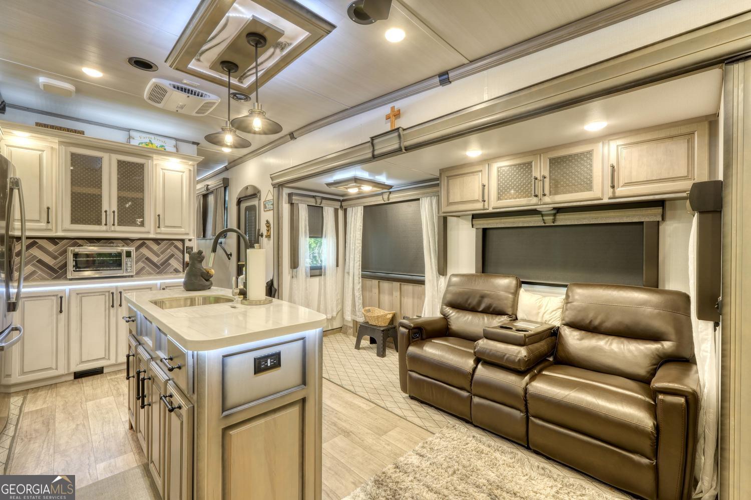 132 Heavenly DR