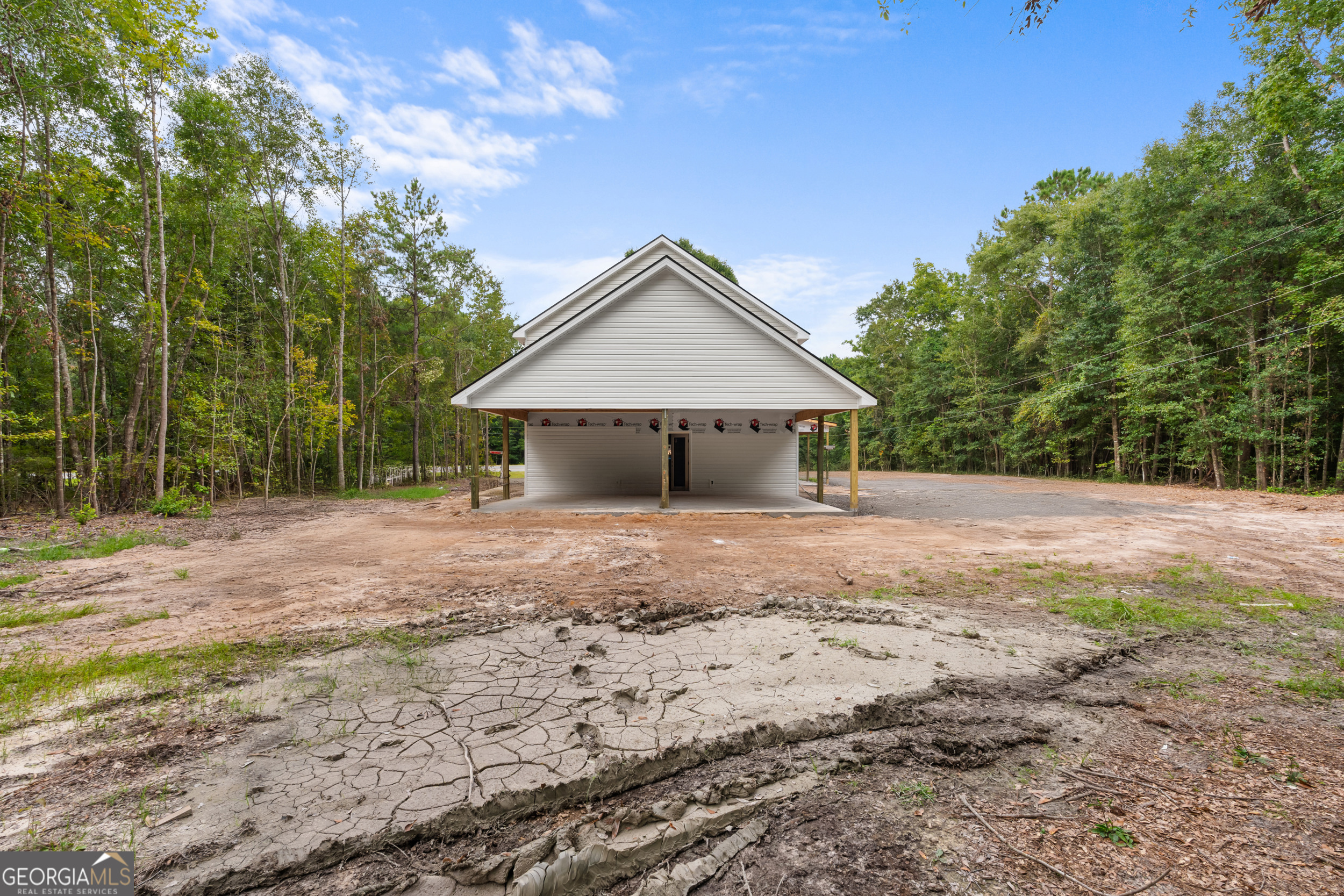 695 Log Landing RD