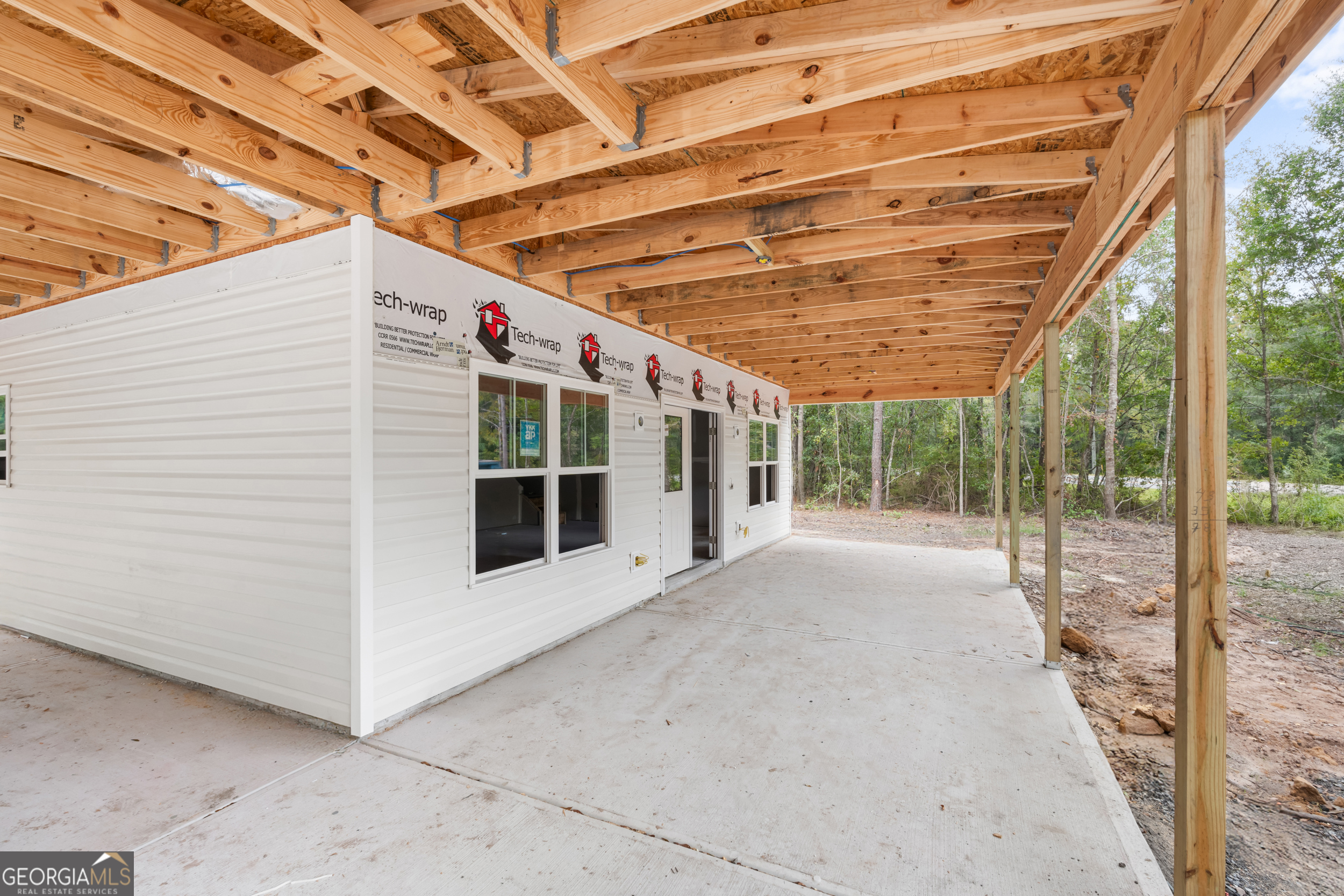 695 Log Landing RD