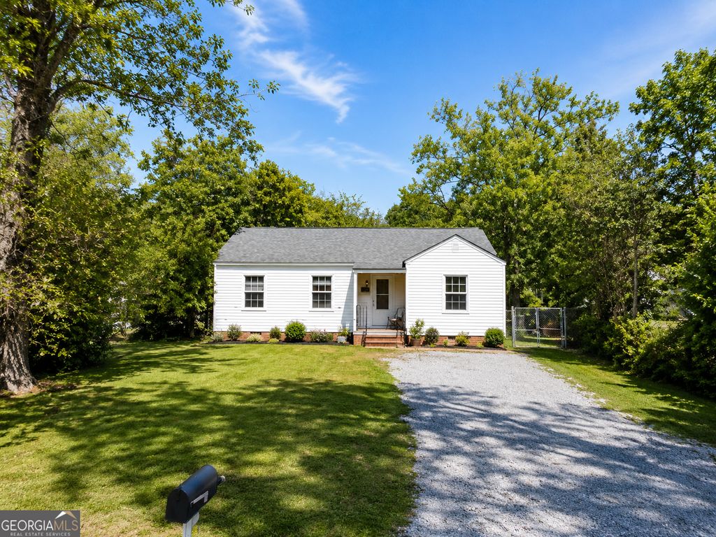 Photo of 1237 Dewey Street, Macon, GA 31206 (MLS # 10785572)
