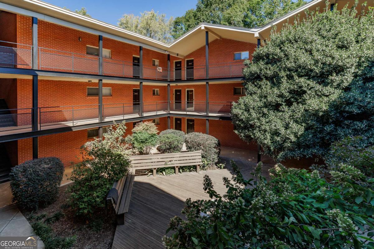 250 Little Street A 209