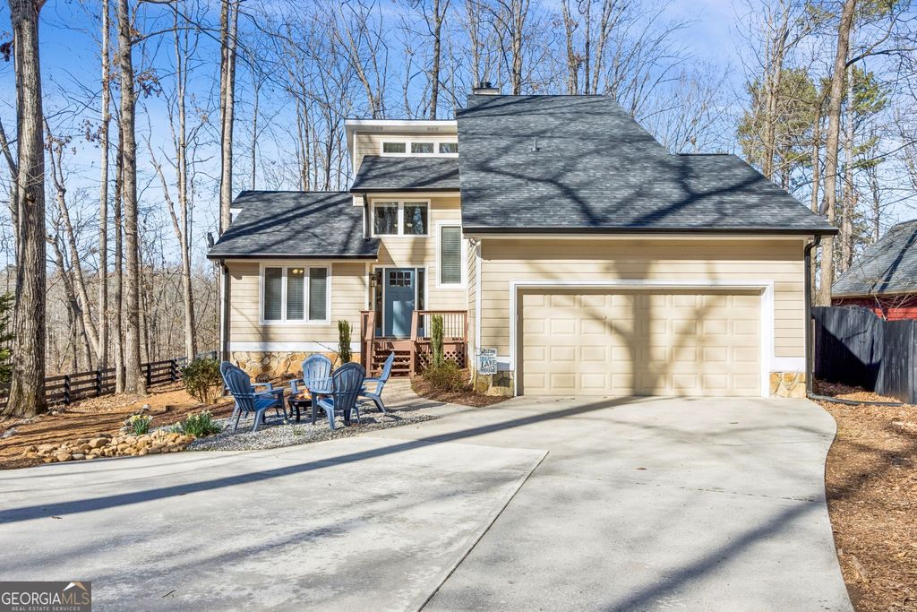 Photo of 241 SUNDOWN Way, Dawsonville, GA 30534 (MLS # 10696394)