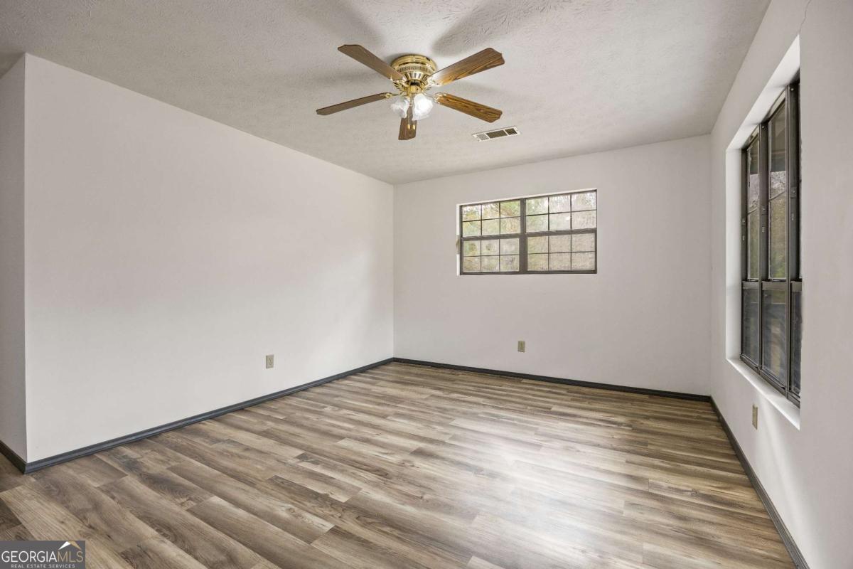 181 Lower Wirebridge RD