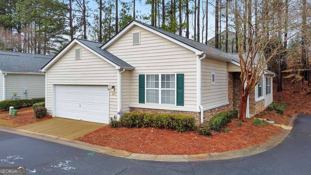 Photo of 227 Windcroft Circle NW, Acworth, GA 30101 (MLS # 10701088)