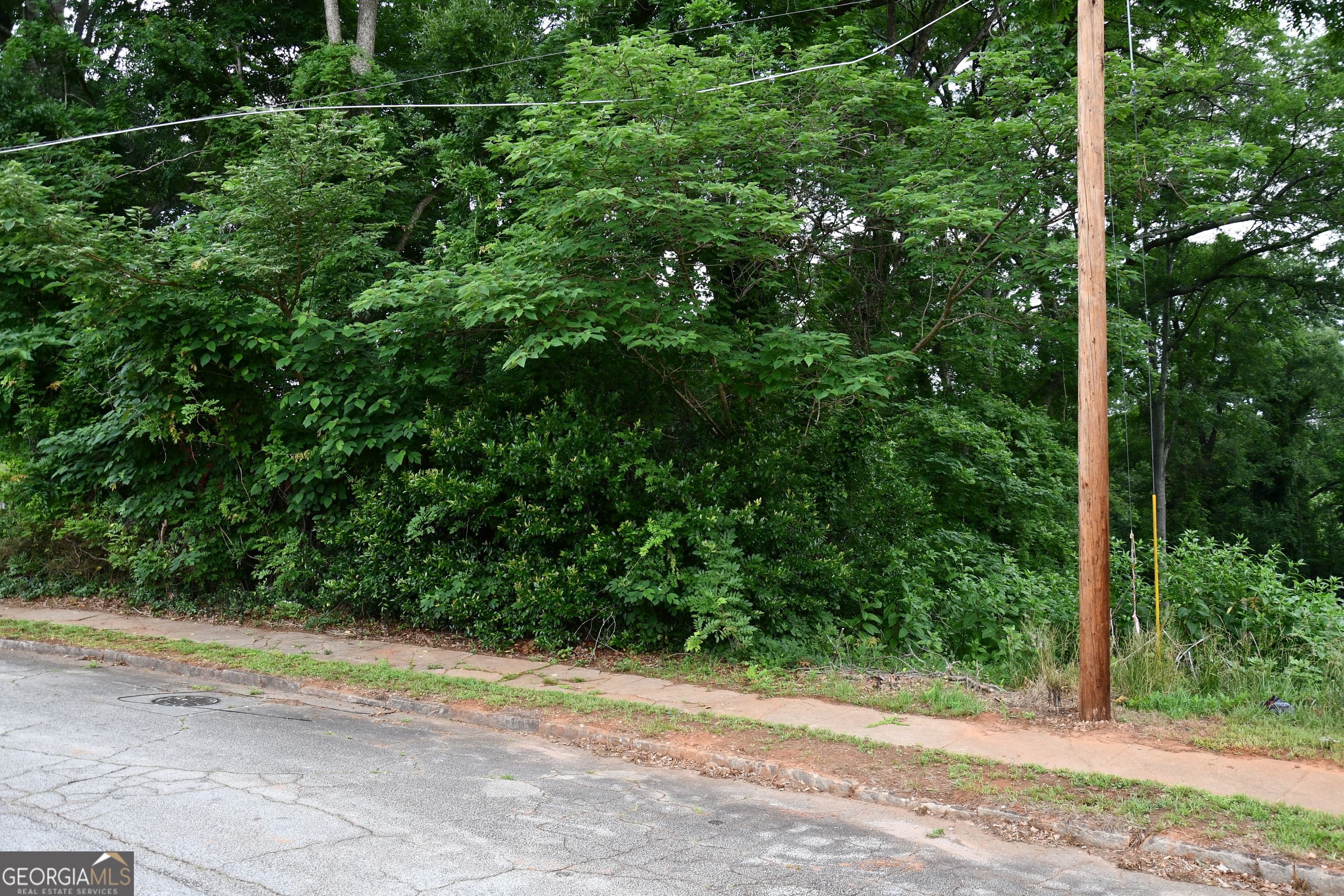Photo 1 of 20 — 6997 Bruce CIR, Lithonia, GA 30058