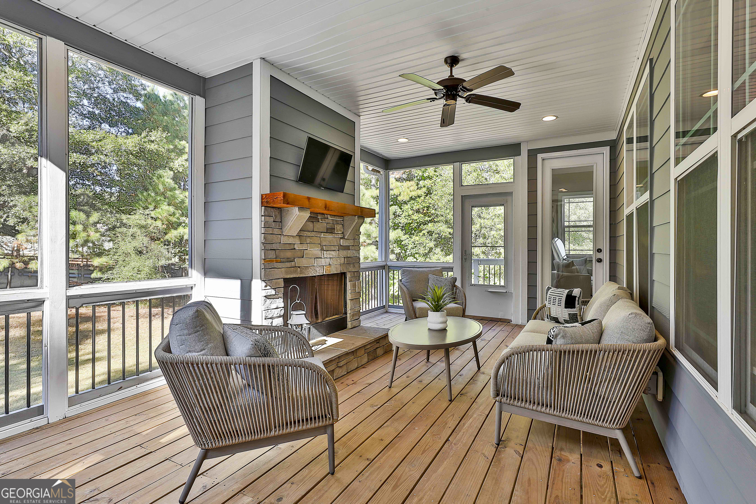 Lake Redwine - Residential