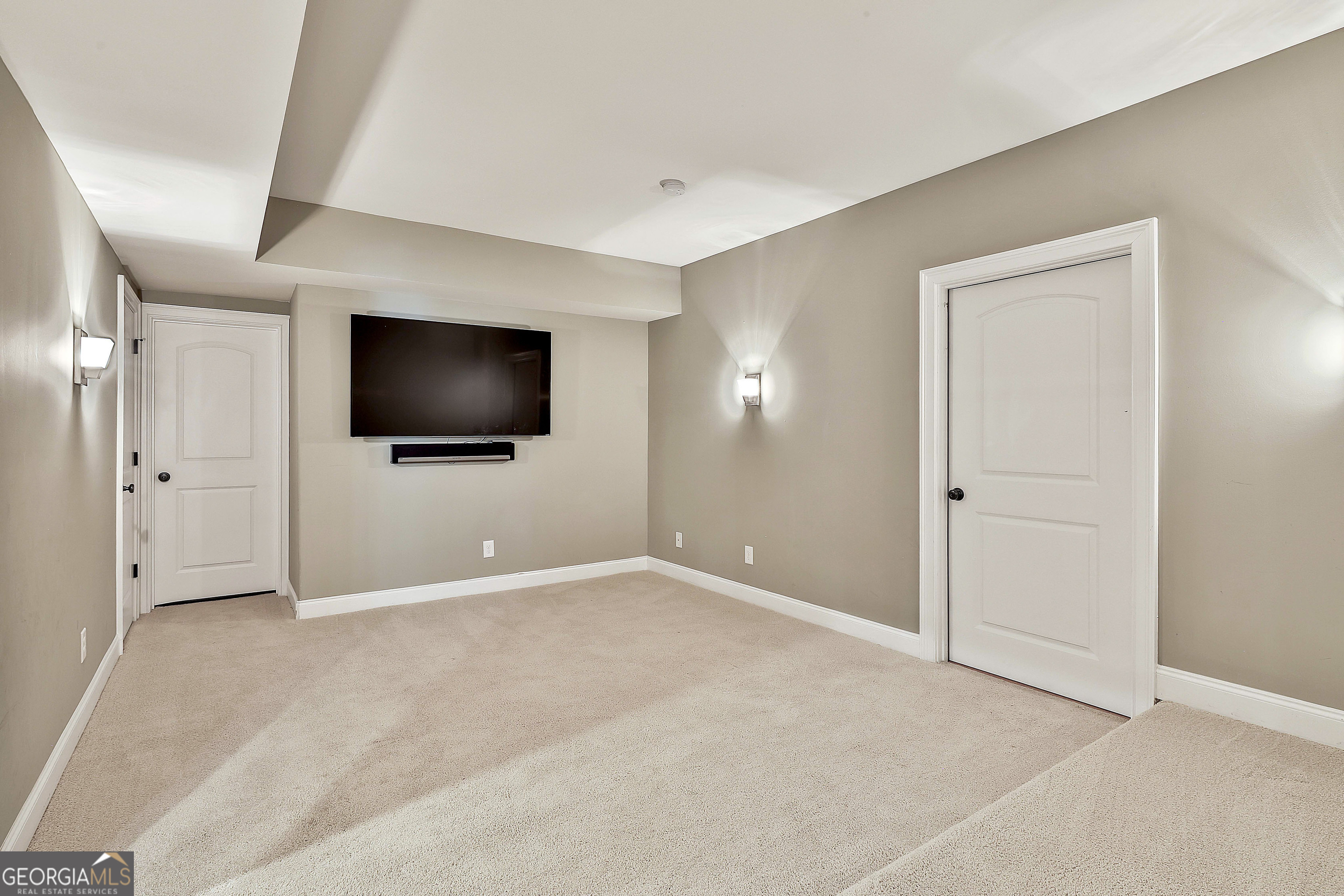 Lake Redwine - Residential