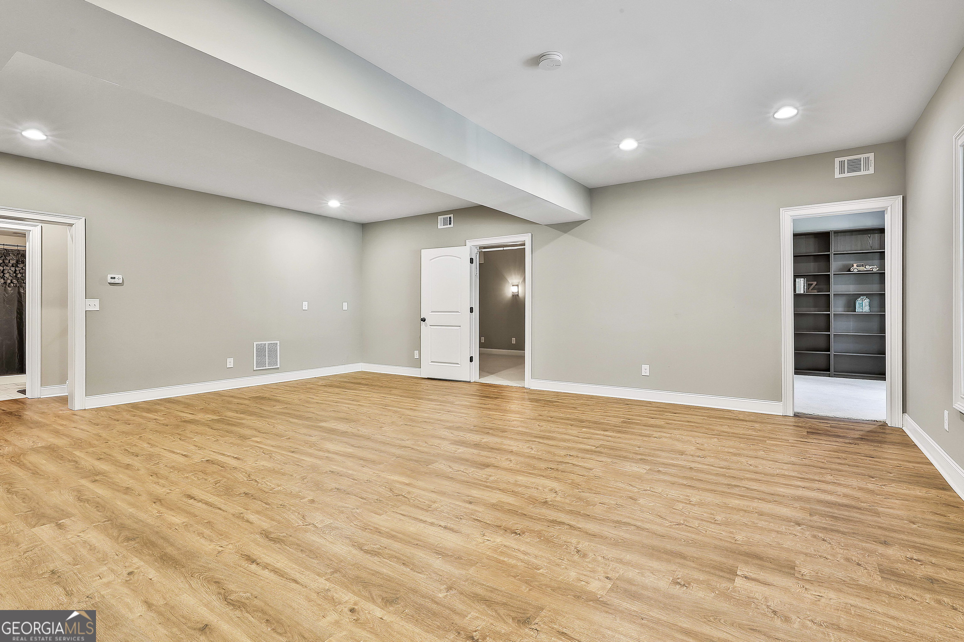 Lake Redwine - Residential