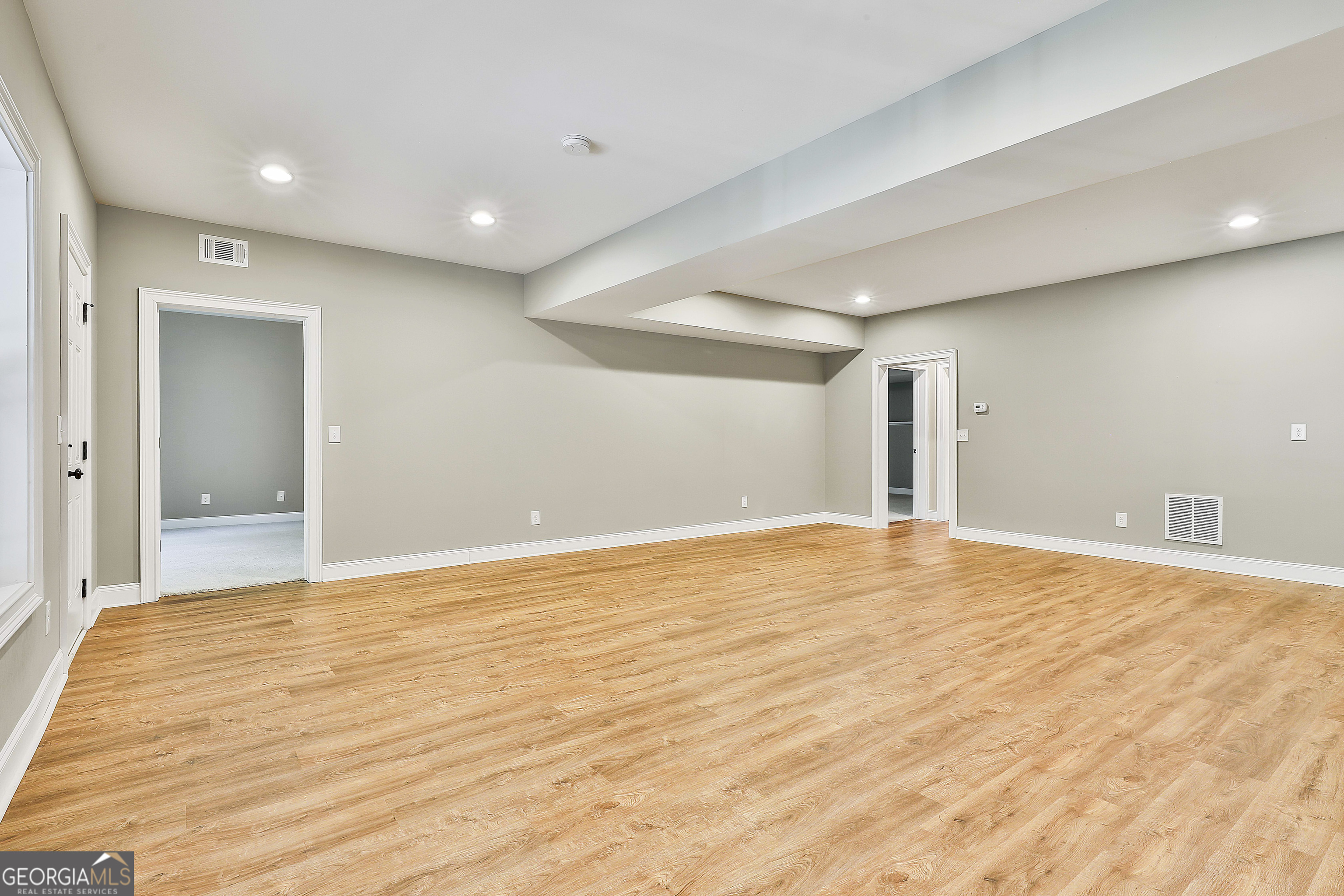 Lake Redwine - Residential