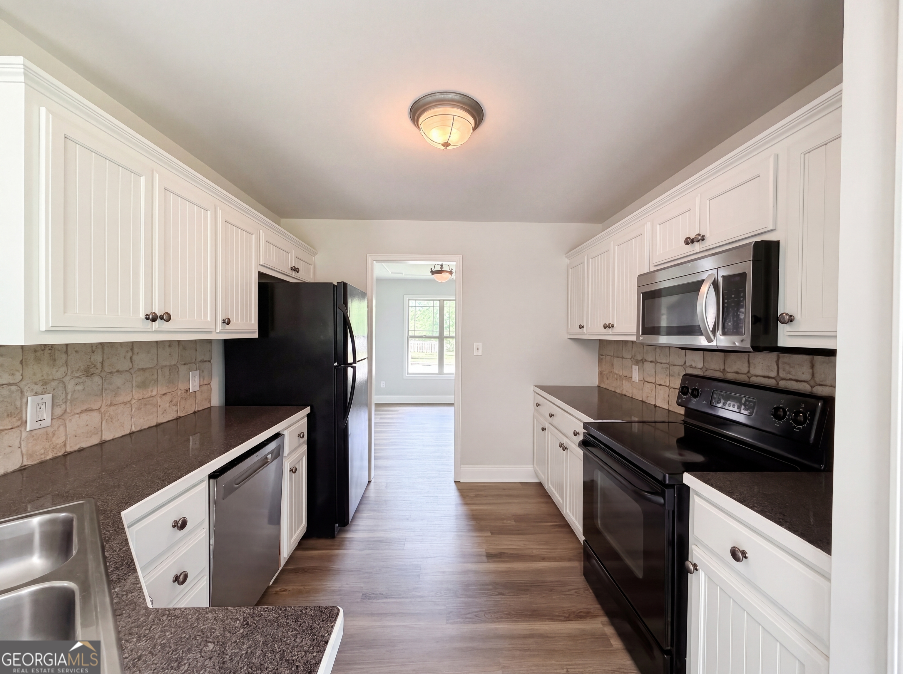 34 Cass Station DR NW