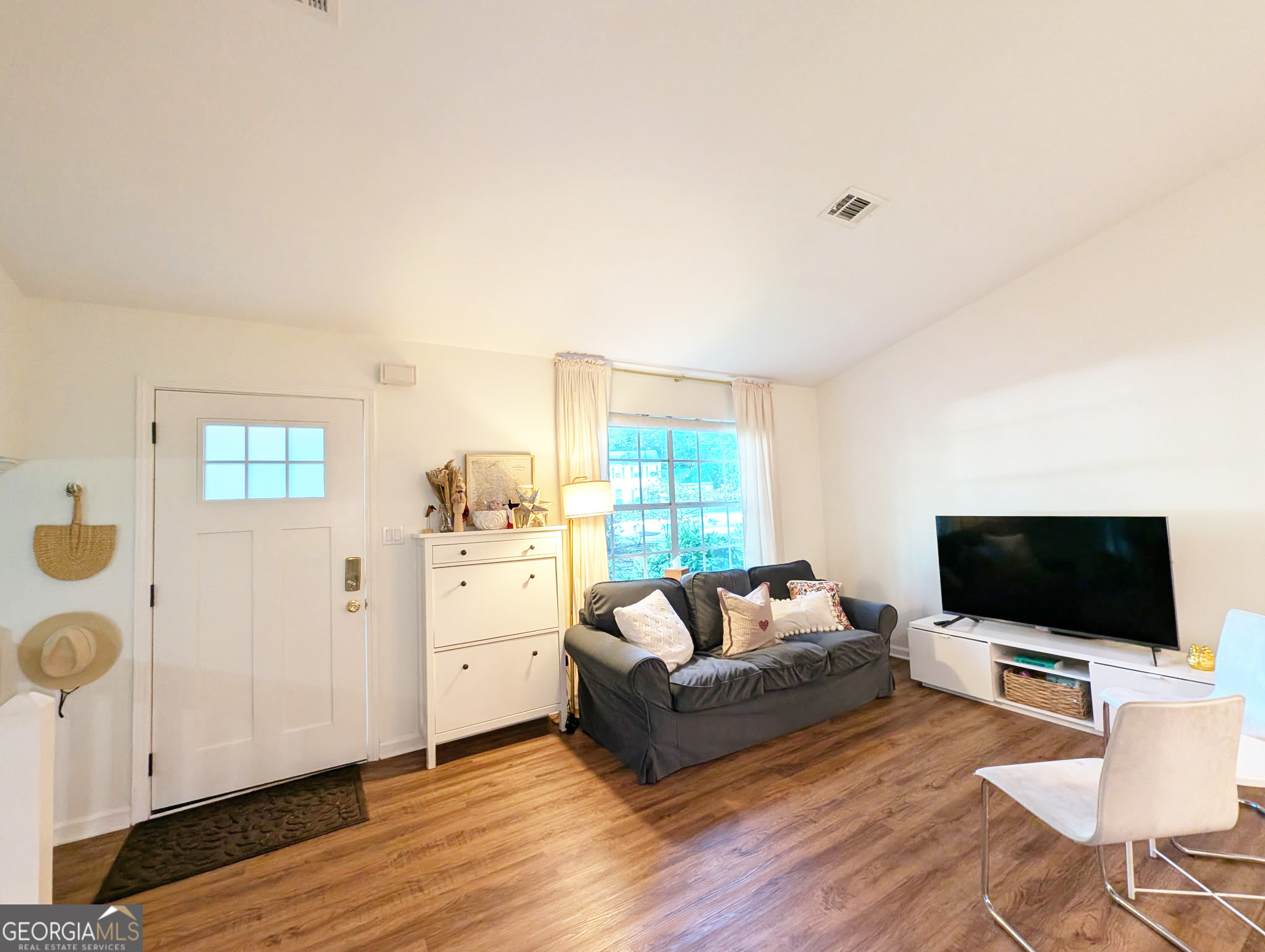 5988 Eton CT
