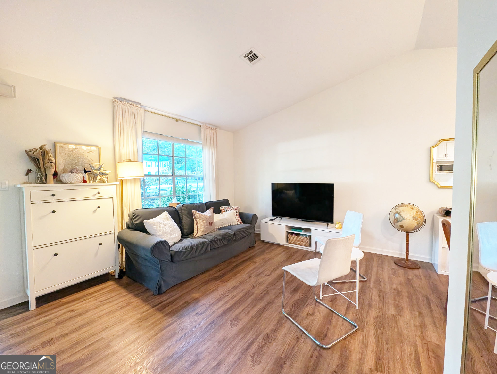 5988 Eton CT