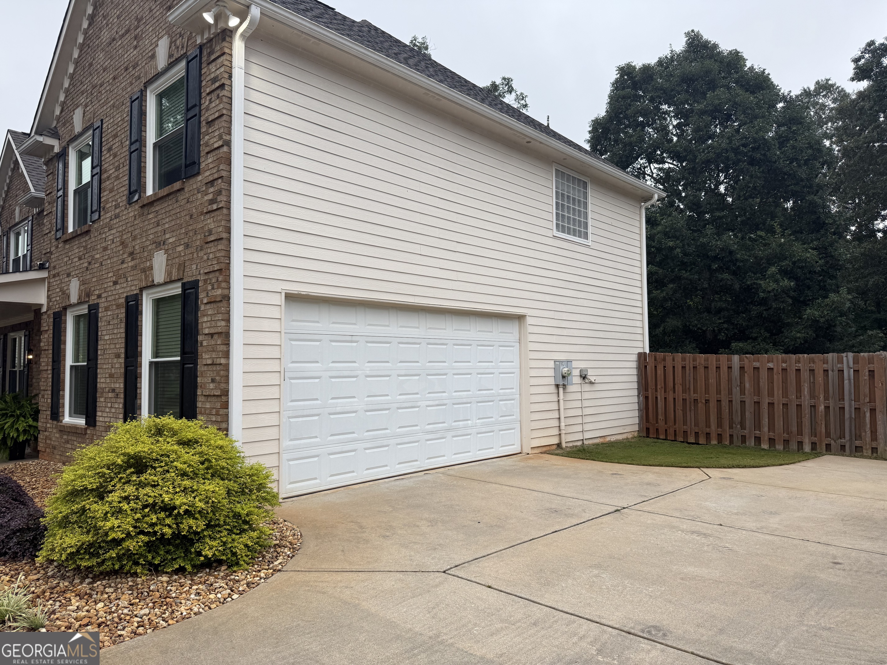 1533 Rolling Meadows DR