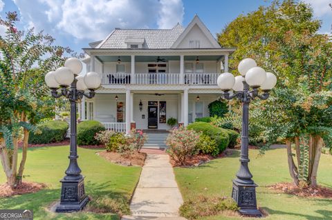 74 White ST Hoschton GA 30548