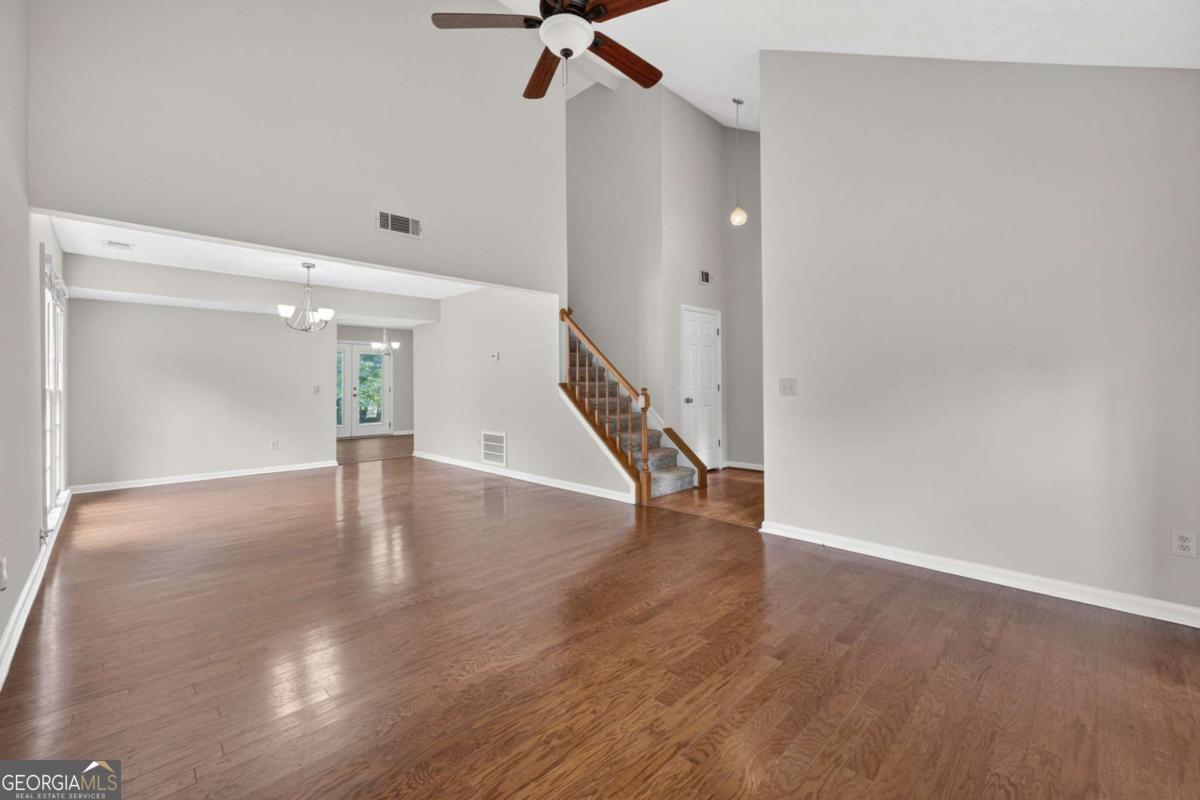 12110 Greenmont WALK