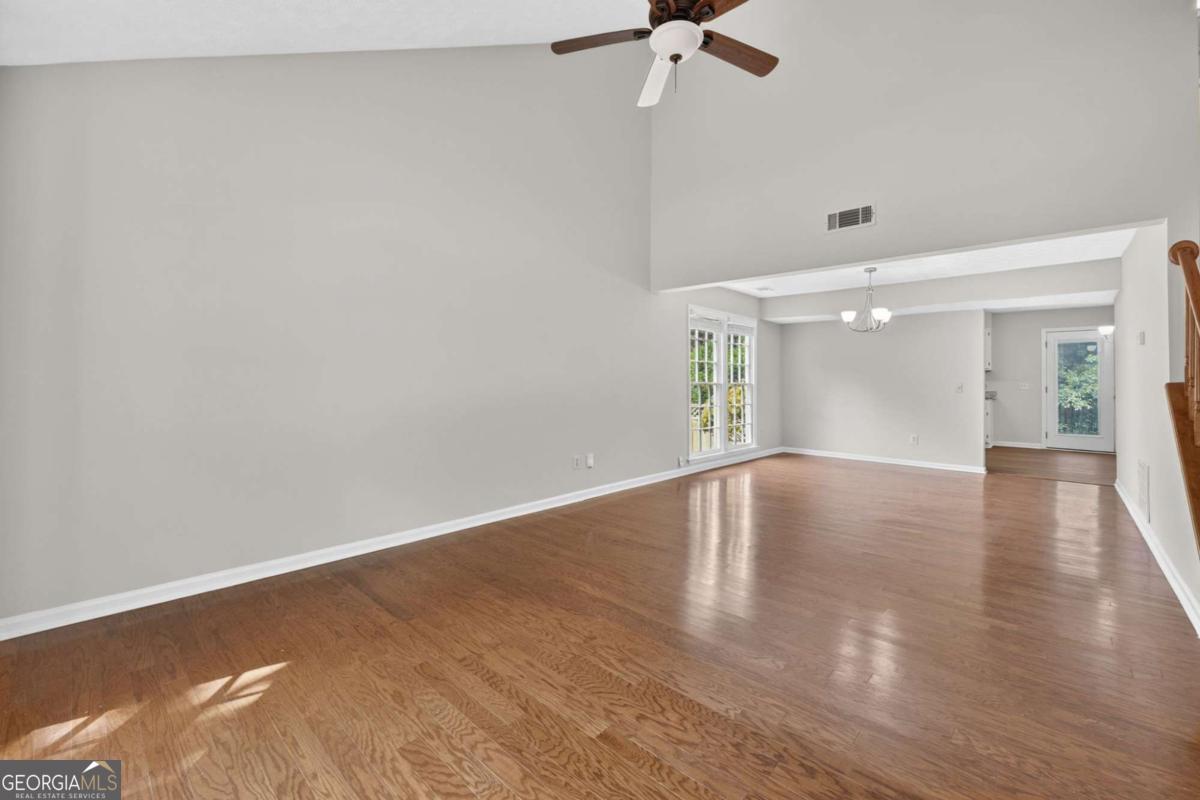 12110 Greenmont WALK