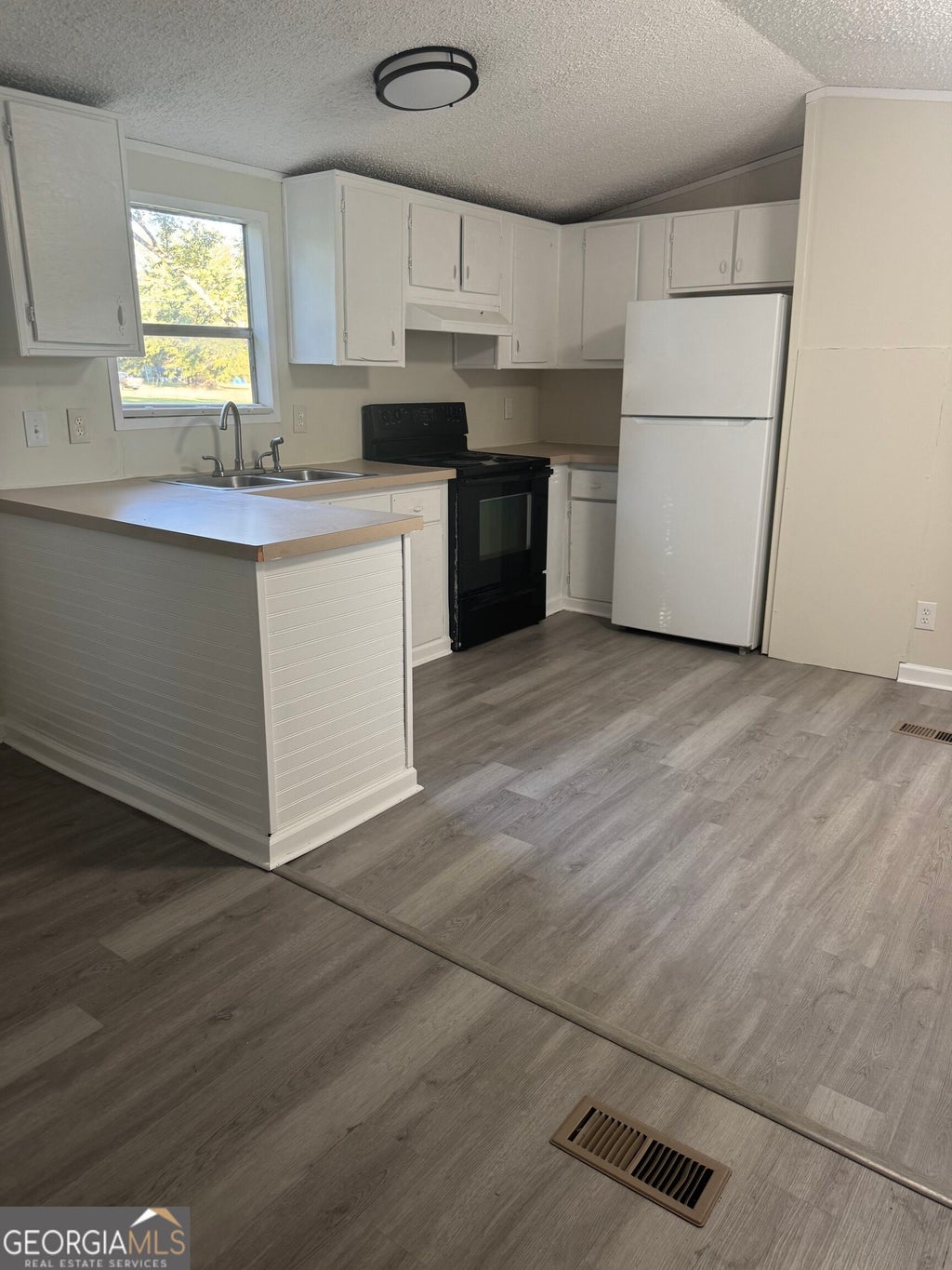 Photo of 955 Pinehill Road, Dublin, GA 31021 (MLS # 10872949)
