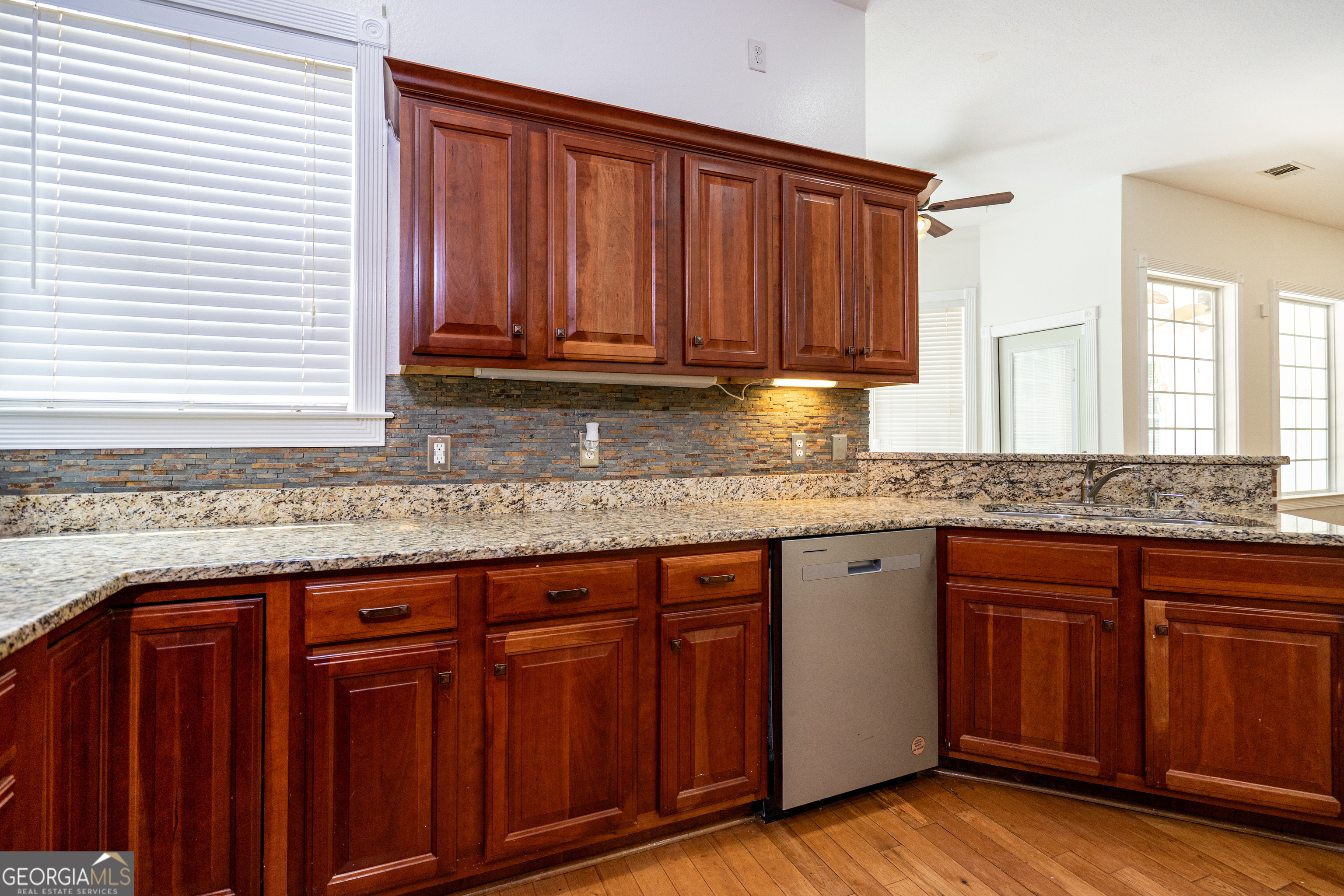 1671 Hightower RD
