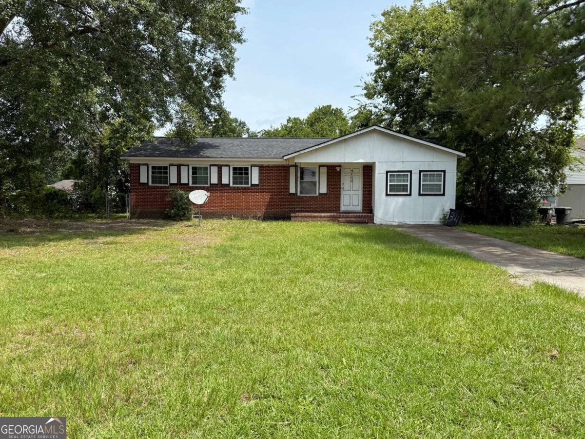 Charming 3-bedroom, 1-bath home is located in the Apple Valley Community. Great potential for first-time buyers or investors! Featuring four side bricks, hardwood floors, a spacious kitchen, and a large yard with trees. With its convenient location near schools, shopping, and parks, this home offers both comfort and opportunity-whether you're looking to renovate and create your dream home or add a strong rental to your portfolio.
